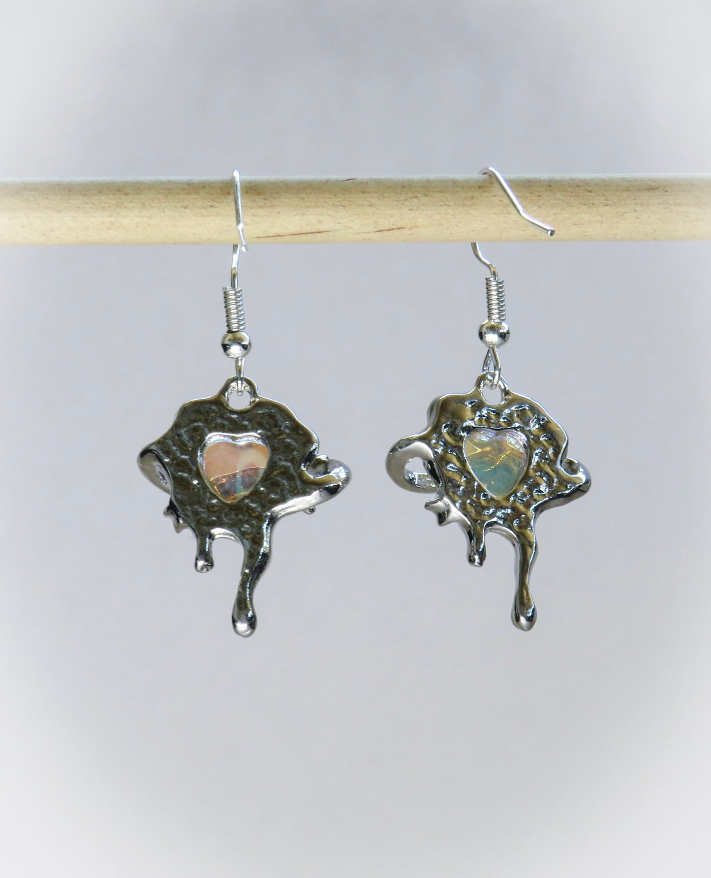 Droopy Hearts Earrings